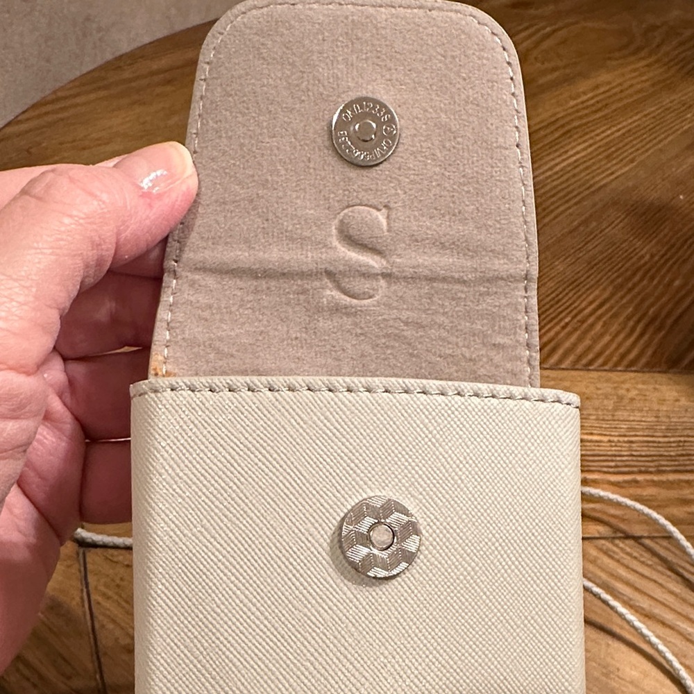Sestini Sunglasses with Cream Case - Picture 8 of 10